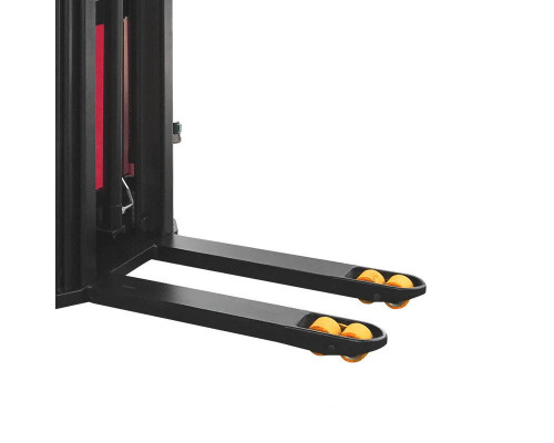 Самоходный штабелер PROLIFT SDK 1645 со свободным подъемом