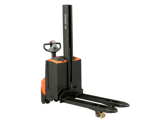 Электрический штабелер Toyota SWE080L