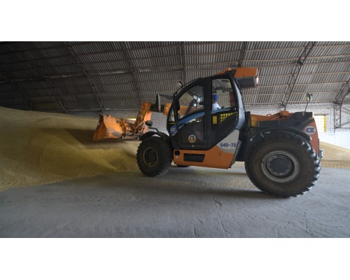 Универсальный погрузчик АМКОДОР 540-70