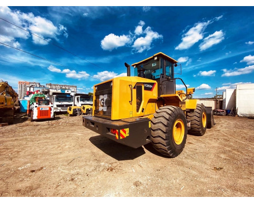 Фронтальный погрузчик XGMA XG955N